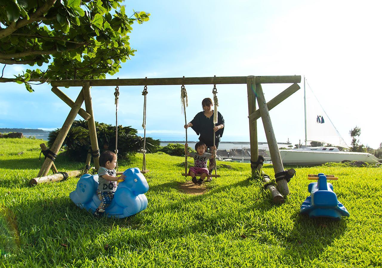 Marine Piazza Okinawa Hotel Мотобу Екстериор снимка